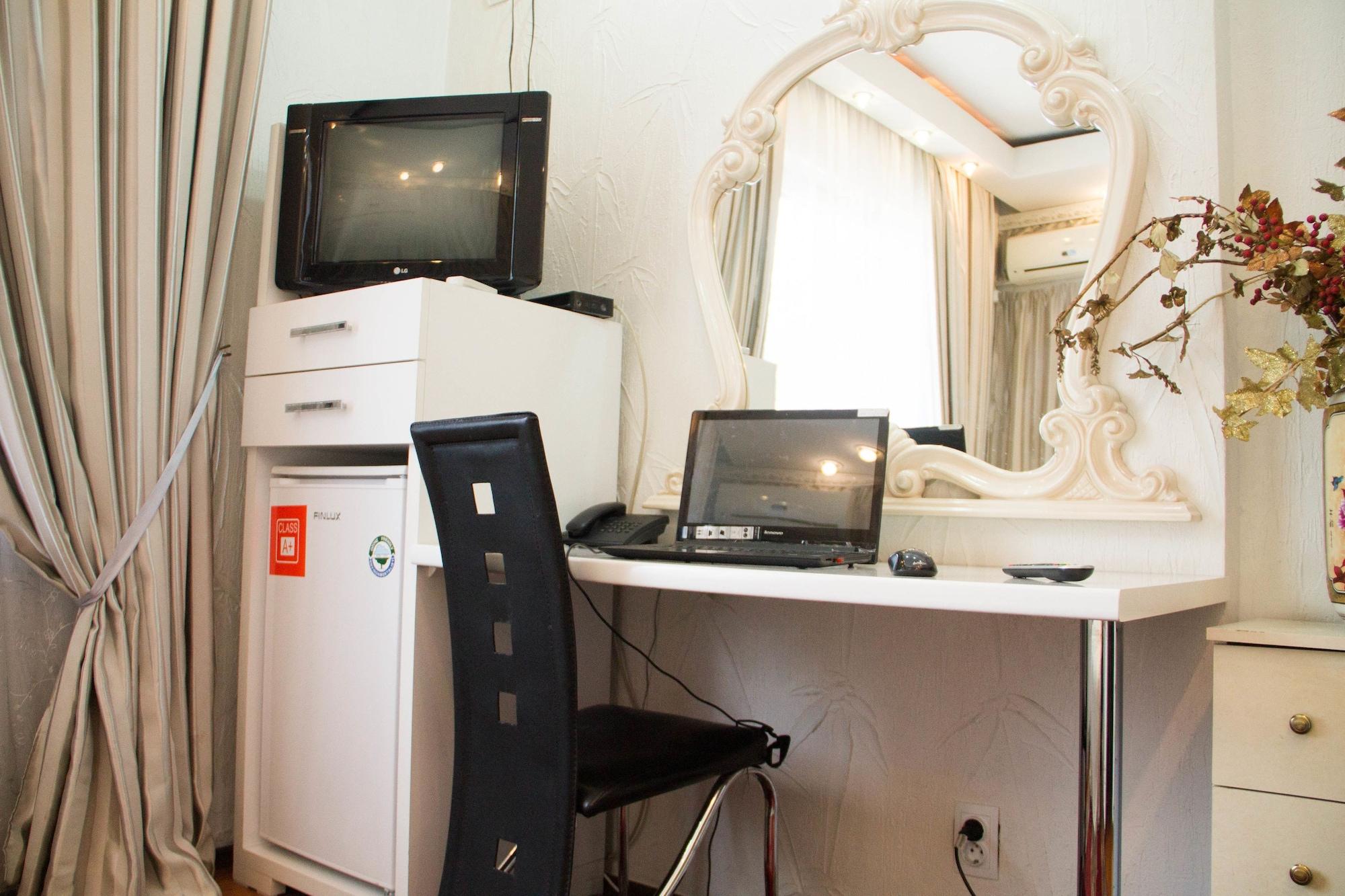 Bella Donna Hotel Chisinau Ngoại thất bức ảnh